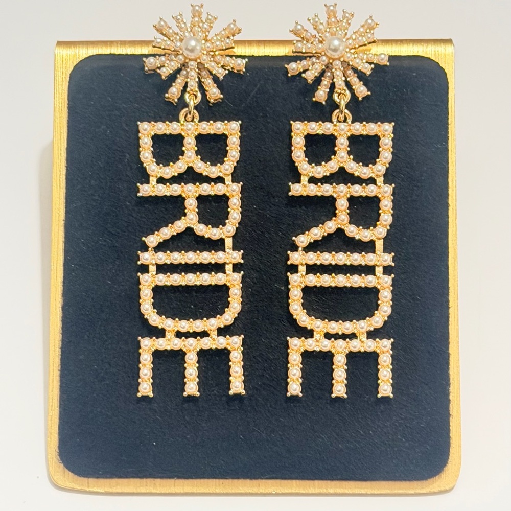 🍒3/$30 New Pearl “Bride” Statement Earrings